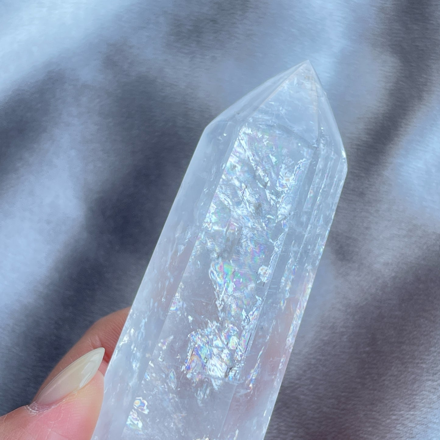 彩虹白方解柱