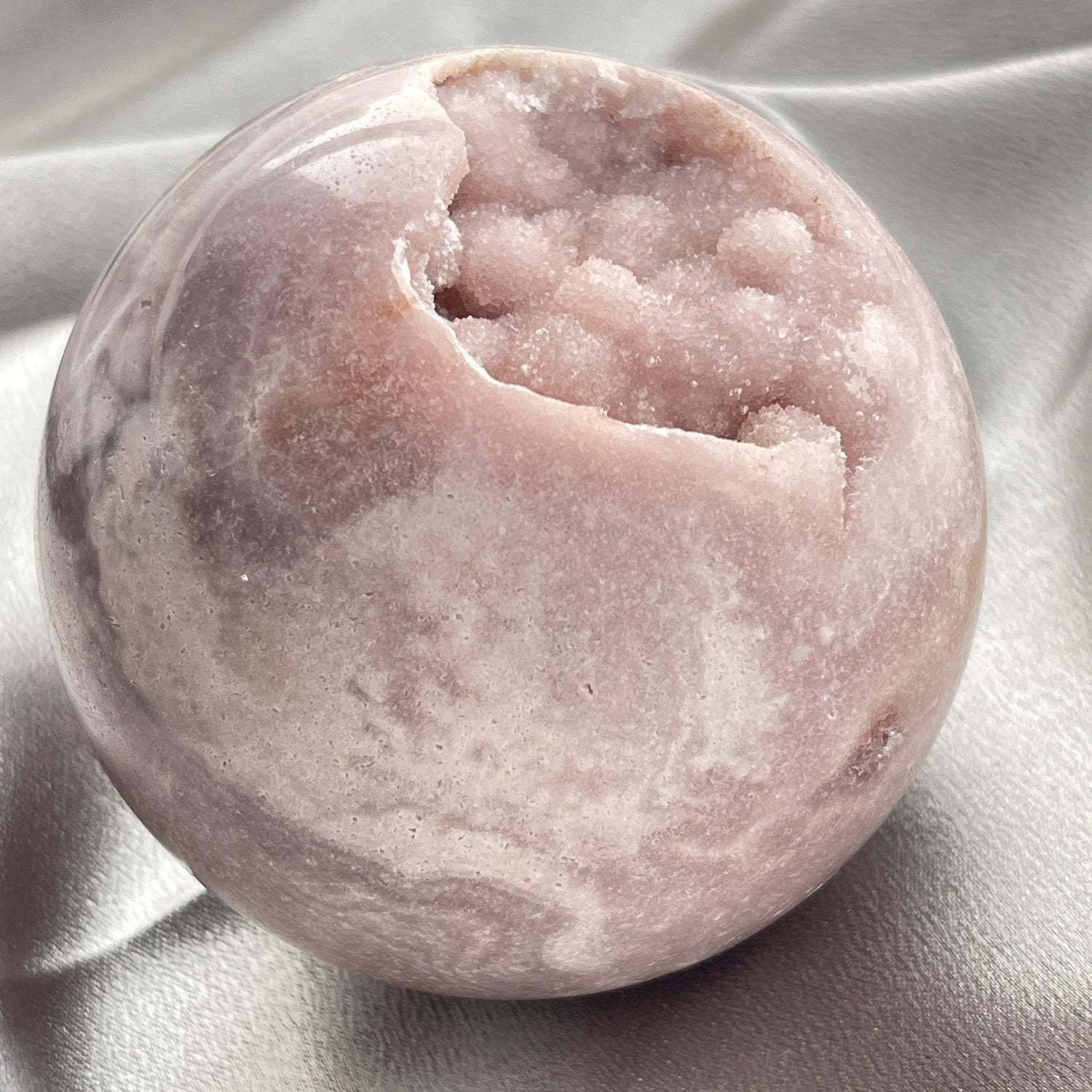 Pink Amethyst Sphere 粉紅紫水晶球