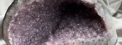 Sugar Druzy Amethyst Geode 烏拉圭軟糖香芋紫色異象紫晶洞