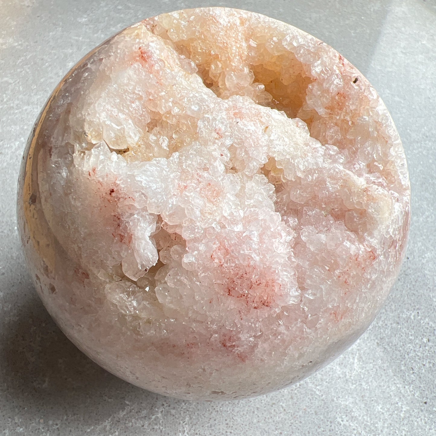 粉紅紫水晶球

-療癒心靈，舒緩情緒

-提高自我肯定，價值

-學習愛與被愛

-引領情感抒發，從低潮中走出來