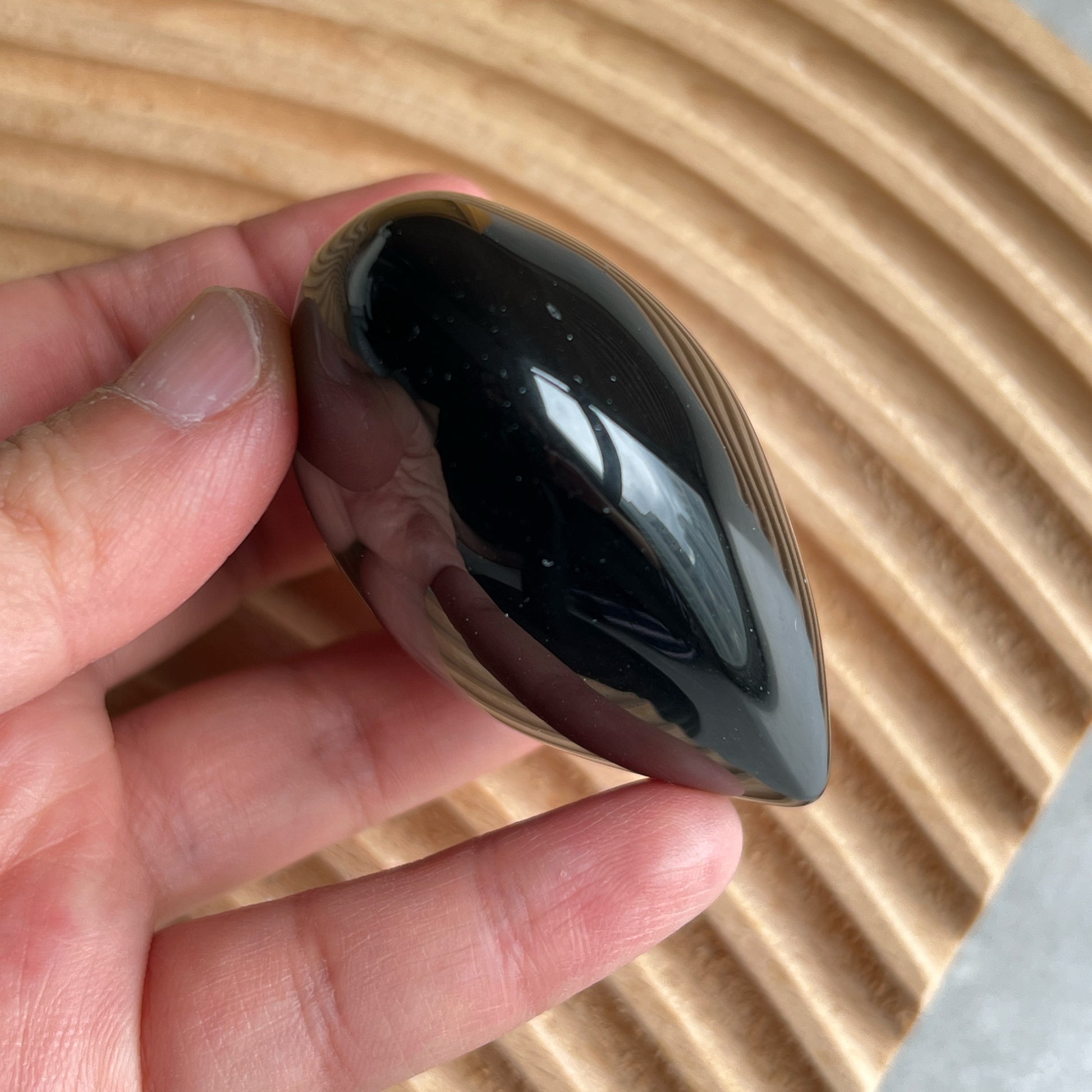 紫曜石心

-辟邪，保平安

-吸負能量，防小人

-舒緩壓力，消除疲勞