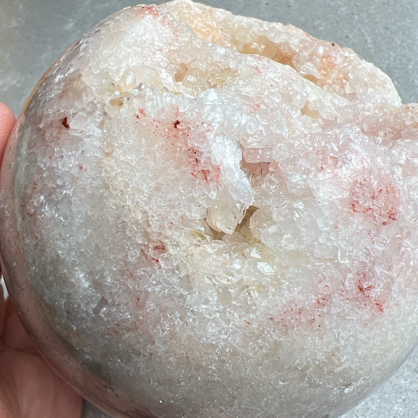 粉紅紫水晶球

-療癒心靈，舒緩情緒

-提高自我肯定，價值

-學習愛與被愛

-引領情感抒發，從低潮中走出來