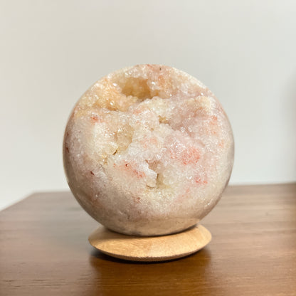 粉紅紫水晶球

-療癒心靈，舒緩情緒

-提高自我肯定，價值

-學習愛與被愛

-引領情感抒發，從低潮中走出來