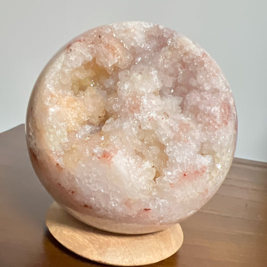 粉紅紫水晶球

-療癒心靈，舒緩情緒

-提高自我肯定，價值

-學習愛與被愛

-引領情感抒發，從低潮中走出來