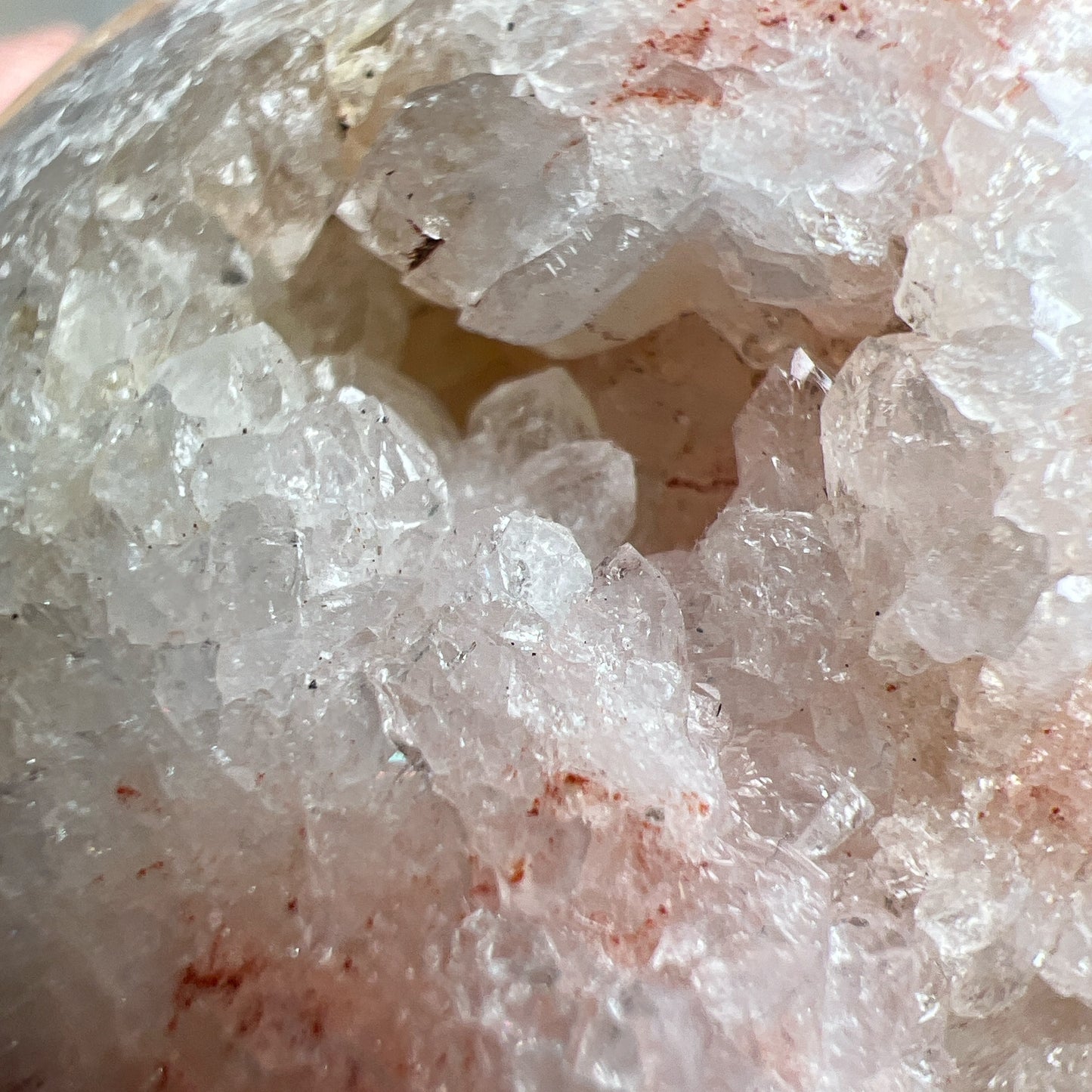 粉紅紫水晶球

-療癒心靈，舒緩情緒

-提高自我肯定，價值

-學習愛與被愛

-引領情感抒發，從低潮中走出來