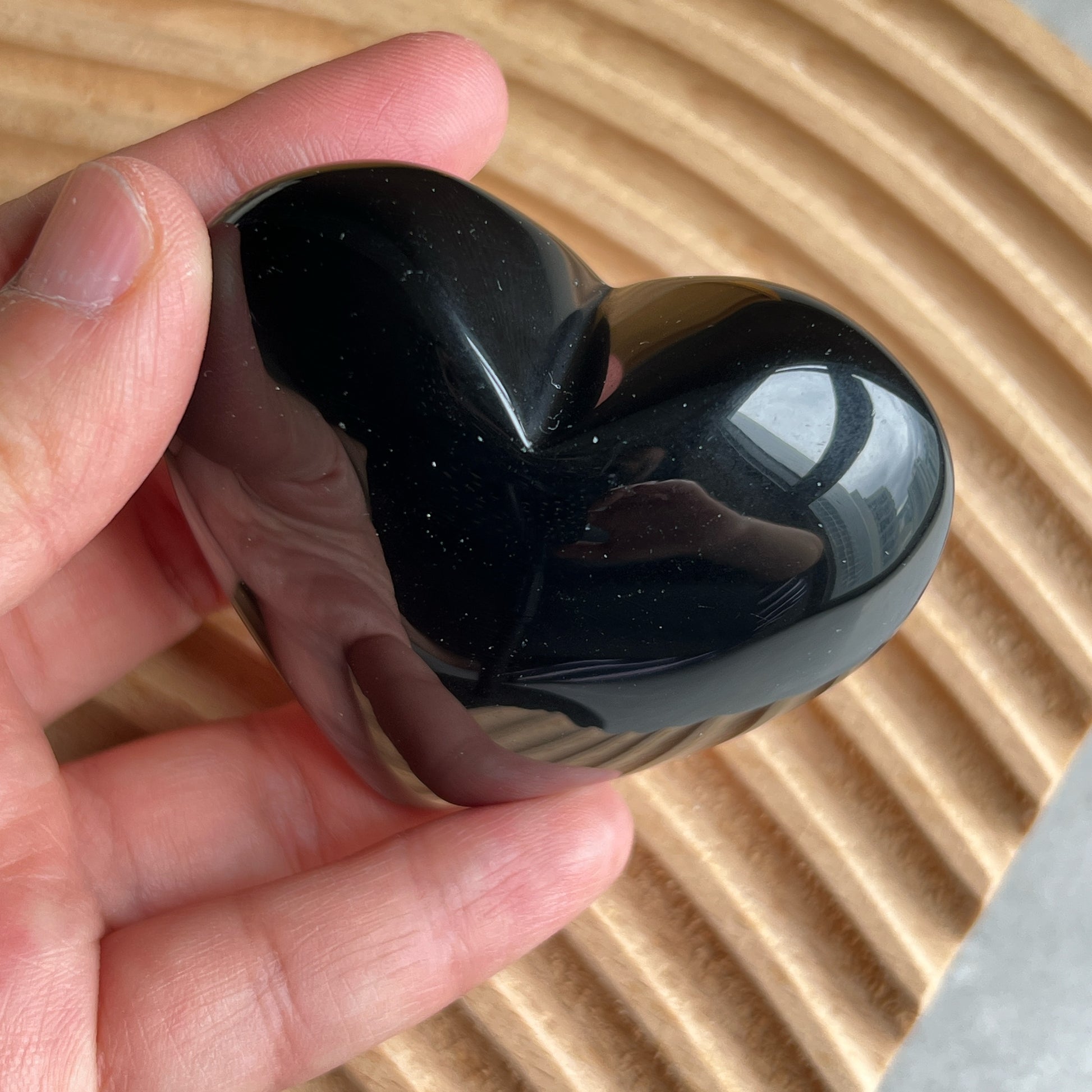 紫曜石心

-辟邪，保平安

-吸負能量，防小人

-舒緩壓力，消除疲勞