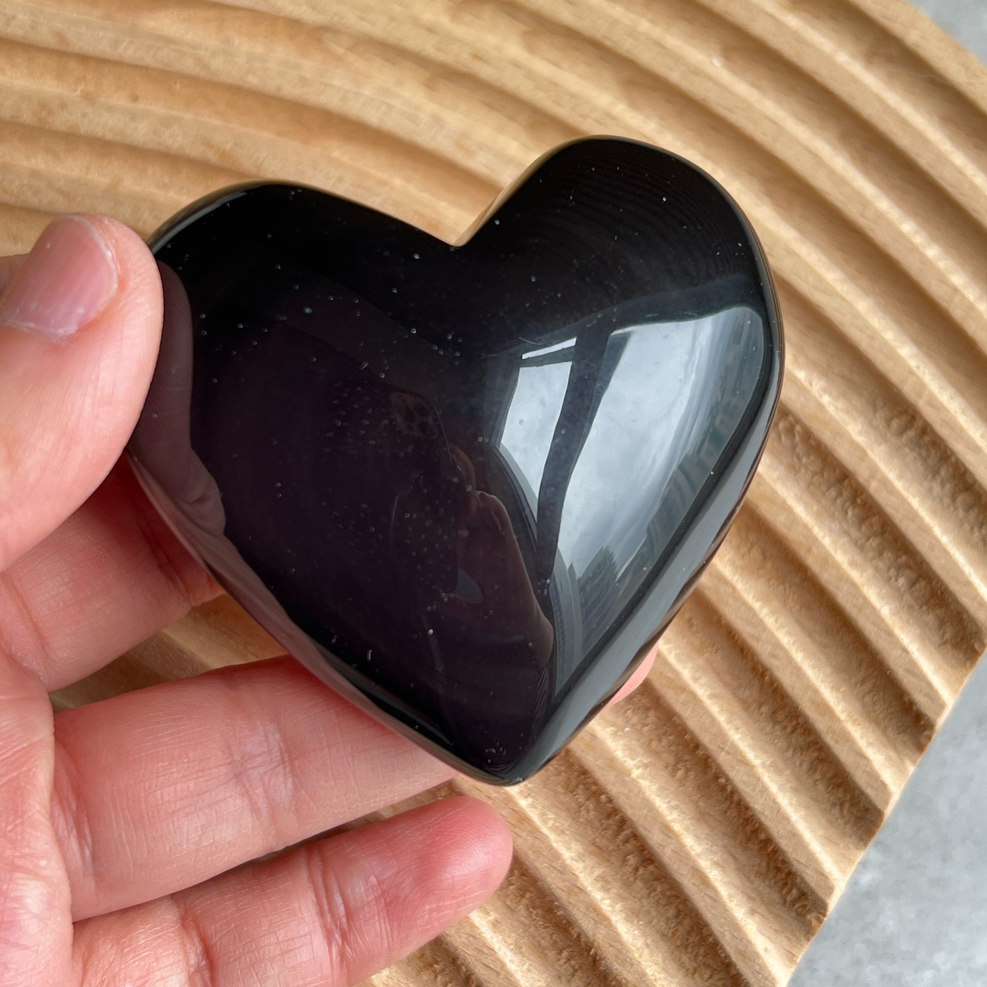 紫曜石心

-辟邪，保平安

-吸負能量，防小人

-舒緩壓力，消除疲勞