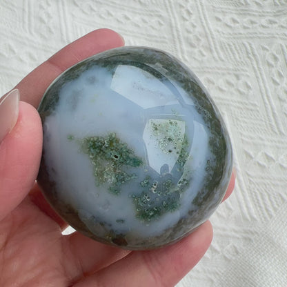 海洋碧玉手把

Pastels 感覺的顏色是真的很吸引的，有一種很平靜的感覺

海洋碧玉又名海洋石，是馬達加斯加的特產，最初發現於沿海地區，顏色範圍廣泛，色彩多樣性，大多數是由不透明的玉髓及石英組成的，而有些部分則是半透明及結晶化的。而海洋碧玉也稱作球形碧玉(Orbicular Jasper)。

海洋碧玉是你心情覺得沮喪時的好夥伴

-穩定情緒，平衡身心

-釋除負面的自我認知

-排走負能量，令頭腦清晰

-開啟內心的快樂和滿足