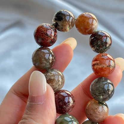 ▫️綠幽靈 -主正財，由事業，主意帶來的財富 -聚財，由辛勤努力而累積的財富 -招有助增旺事業的貴人 -平穩情緒 ▫️紅幽靈 -增加包容心與同理心 -增加理解力與包容能力 -招財的功效 -緩解疲憊，放鬆情緒 ▫️白幽靈 -淨化個人氣場 -提升記憶力