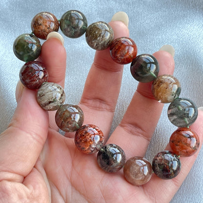 ▫️綠幽靈 -主正財，由事業，主意帶來的財富 -聚財，由辛勤努力而累積的財富 -招有助增旺事業的貴人 -平穩情緒 ▫️紅幽靈 -增加包容心與同理心 -增加理解力與包容能力 -招財的功效 -緩解疲憊，放鬆情緒 ▫️白幽靈 -淨化個人氣場 -提升記憶力
