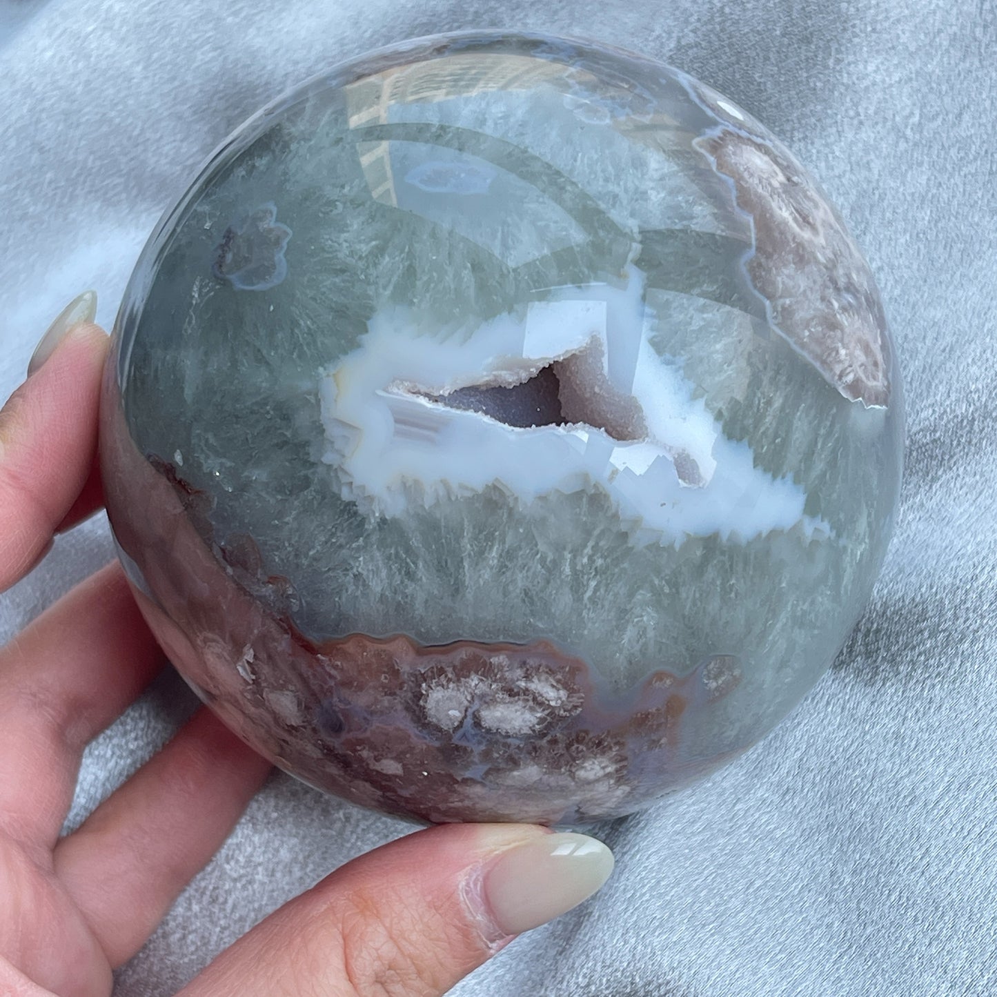 Green Quartz / Green Chlorite Quartz Flower Agate Sphere 綠水晶櫻花瑪瑙球