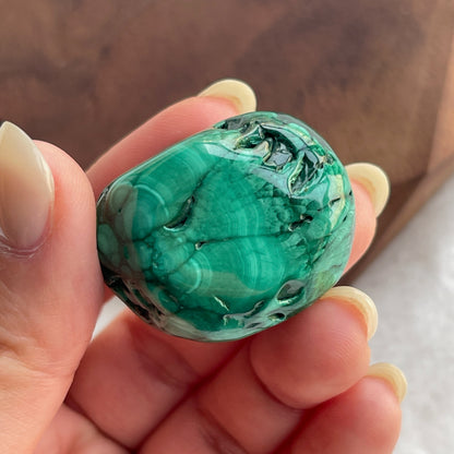 孔雀石 tumbled stone